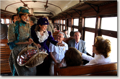 foto del interior del Tren de la Fresa