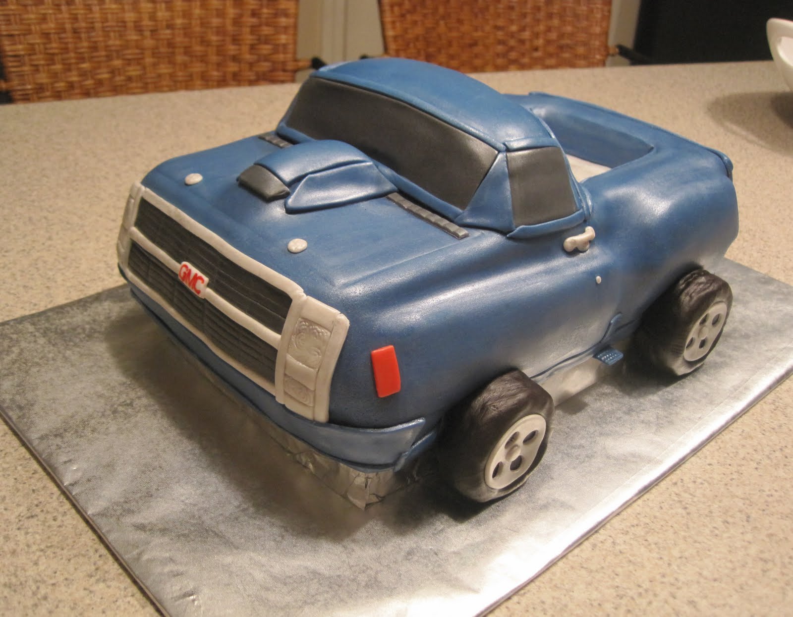 Creative Cakes by Lynn Blue pickup truck cake