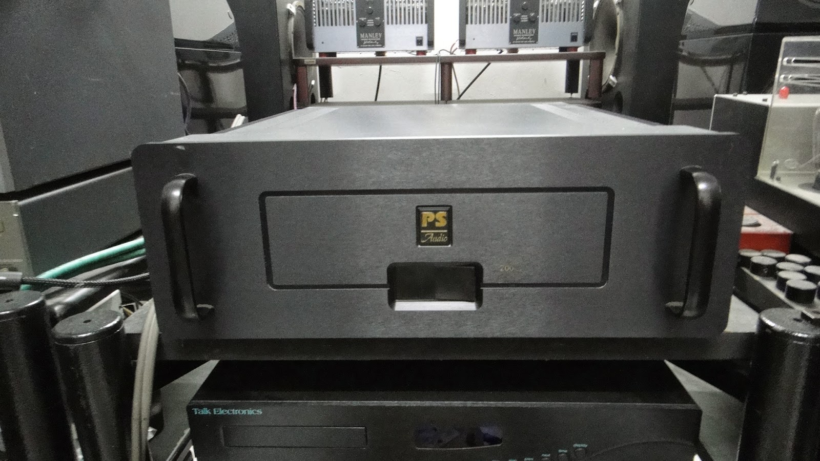 PS audio Delta 200 power amplifier (Used)SOLD