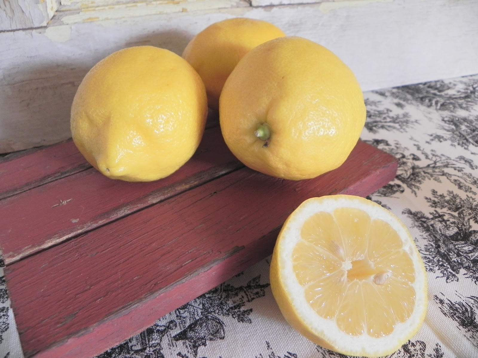 Let Them Eat Healthy Strawberry Brown Sugar Lemonade