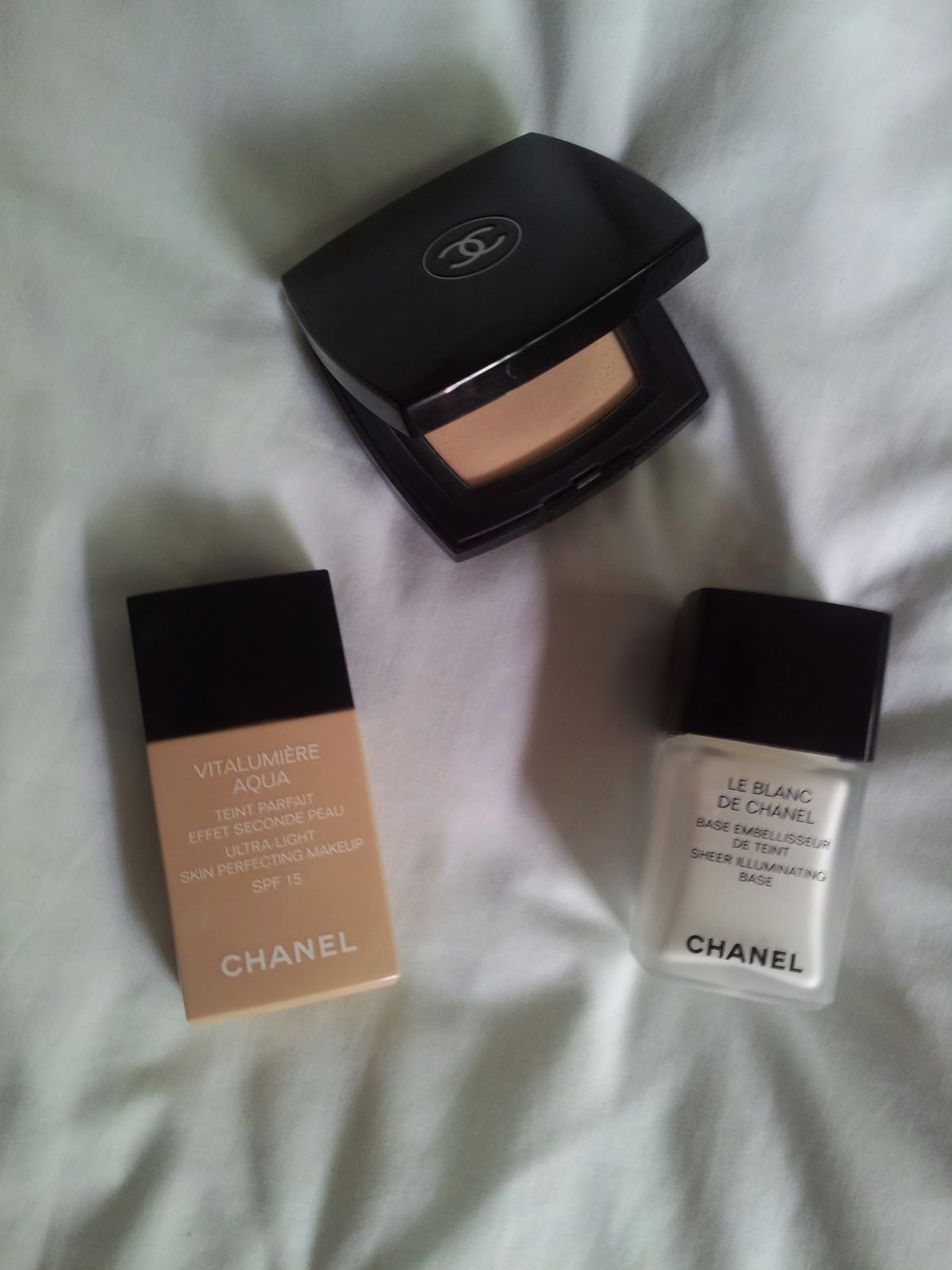 chanel vitalumiere fond de teint poudre libre