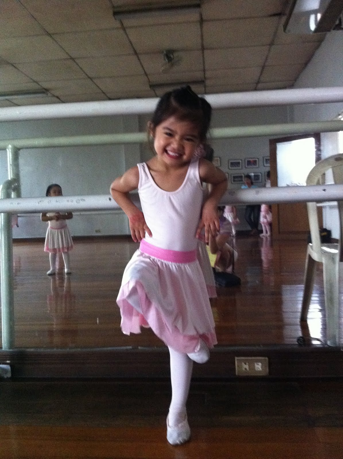 Her ballet uniform is all pink1195 Her ballet uniform is all pink1195