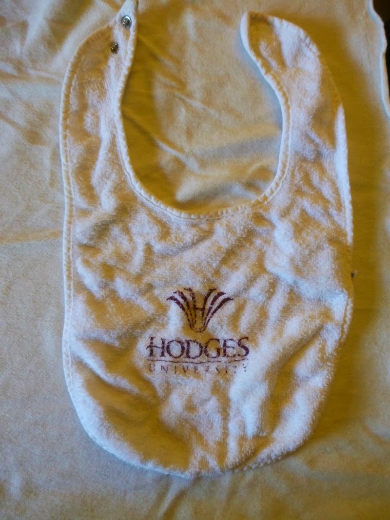 110 Creations Hand print Thanksgiving Bib tutorial