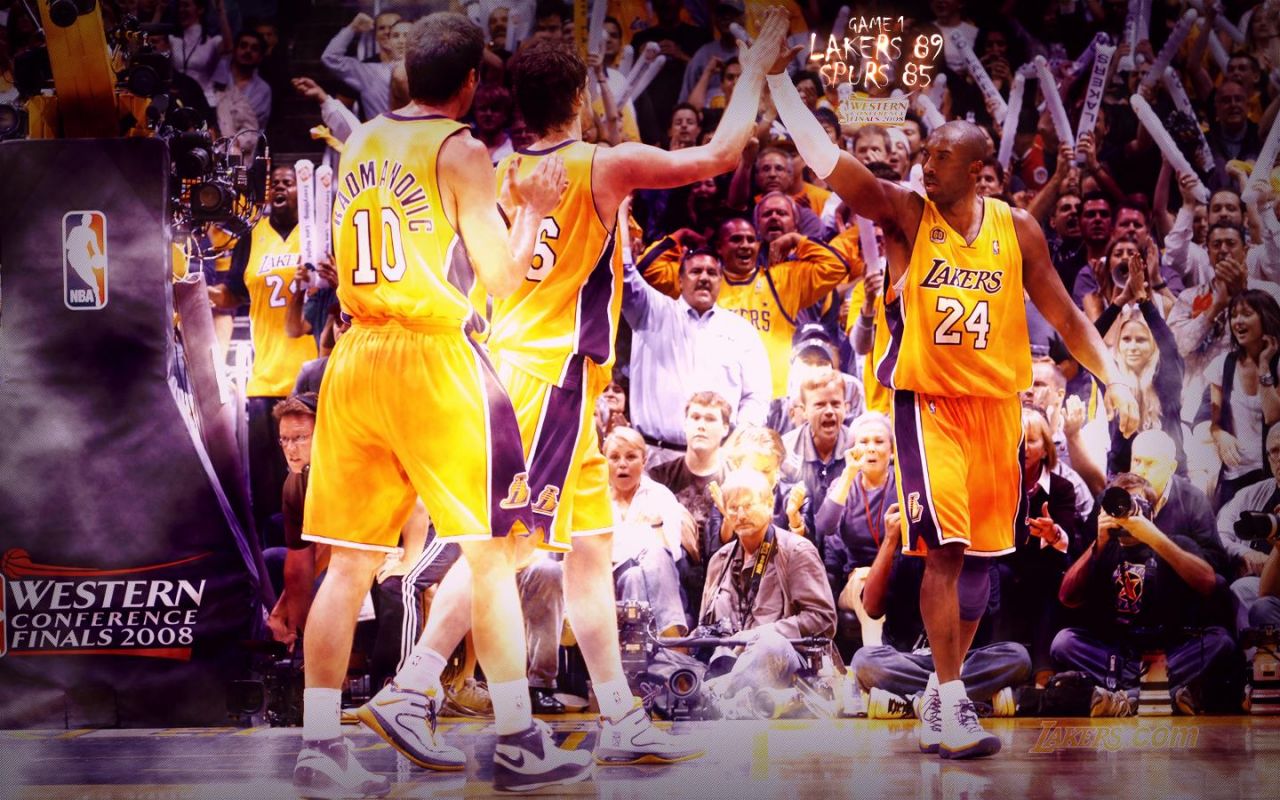 http://4.bp.blogspot.com/-DFAfaWY_EyQ/TwxvnIF8QiI/AAAAAAAAAa4/-eOxAut1heg/s1600/LA-Lakers-Wallpaper-HD-5.jpg