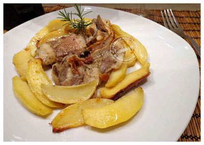 AGNELLO AL FORNO CON LE PATATE