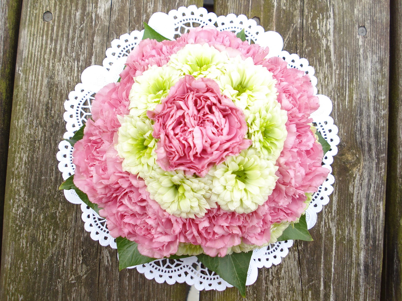 Blooms at Borrowdale Victorian Posy & Table Display