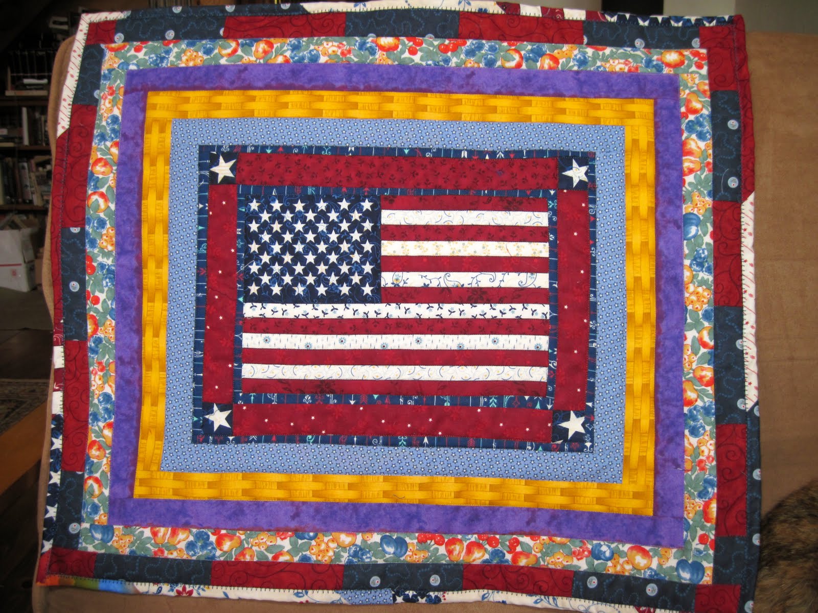 http://4.bp.blogspot.com/-DGheTAkvUXI/Tg3yzhXP0-I/AAAAAAAAAho/-hnob5JdkyU/s1600/americabeautifulquilt.jpg