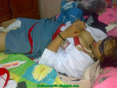 Foto Cewek SMA Binal Sexy Penuh Nafsu Birahi Foto Cewek SMA Binal Sexy Penuh Nafsu Birahi
