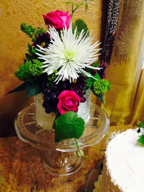 Frosted Art: How to use fresh flowers on a cake- Cake ...