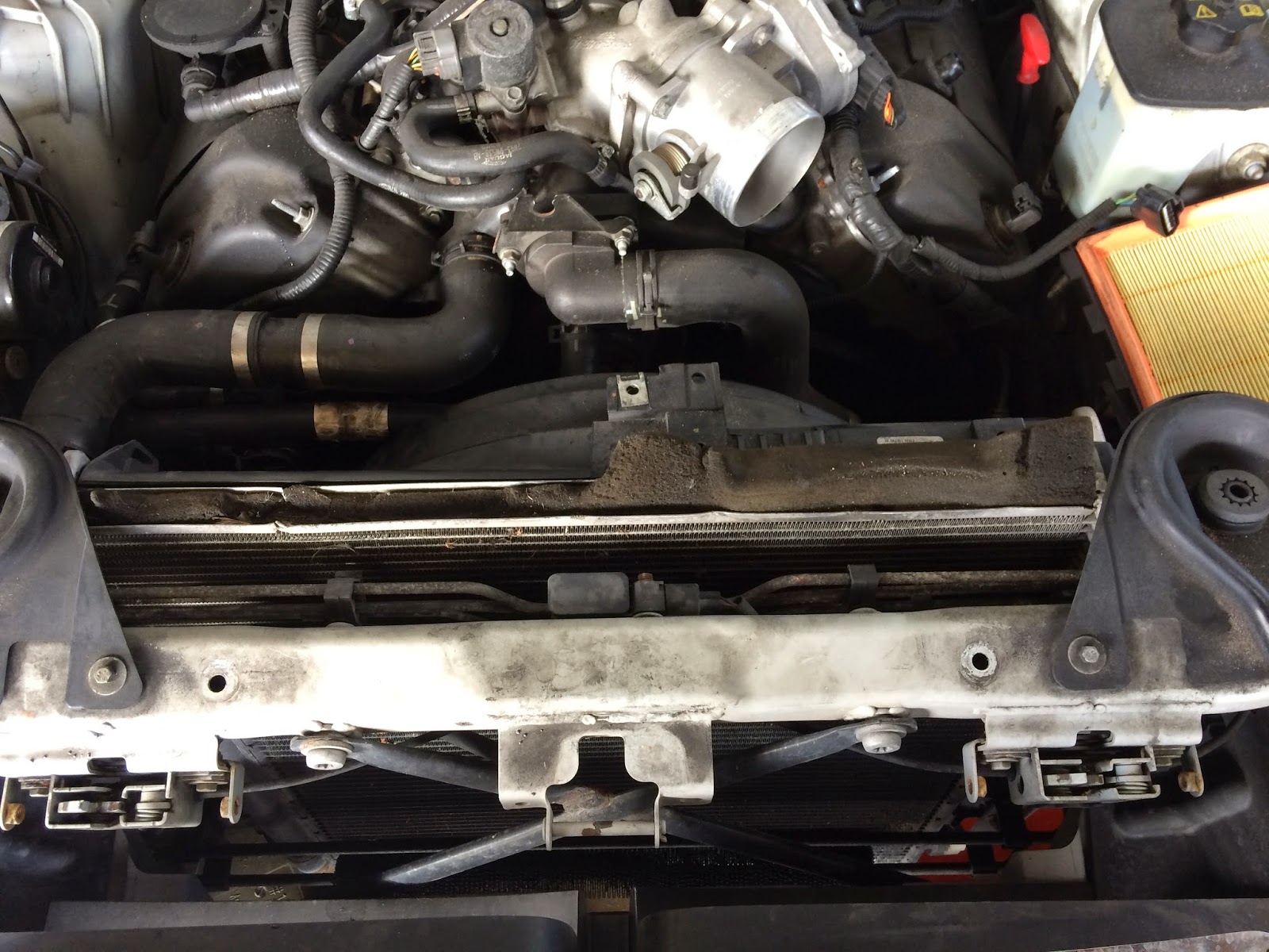 Principal 118+ imagen 2004 jaguar xj8 coolant reservoir replacement