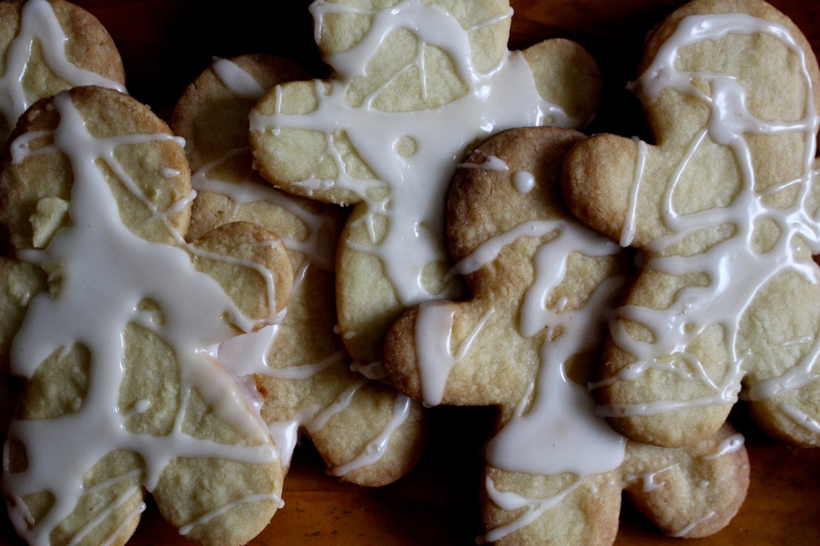 Essential Oil Glazed Shortbread Cookies » Homesong