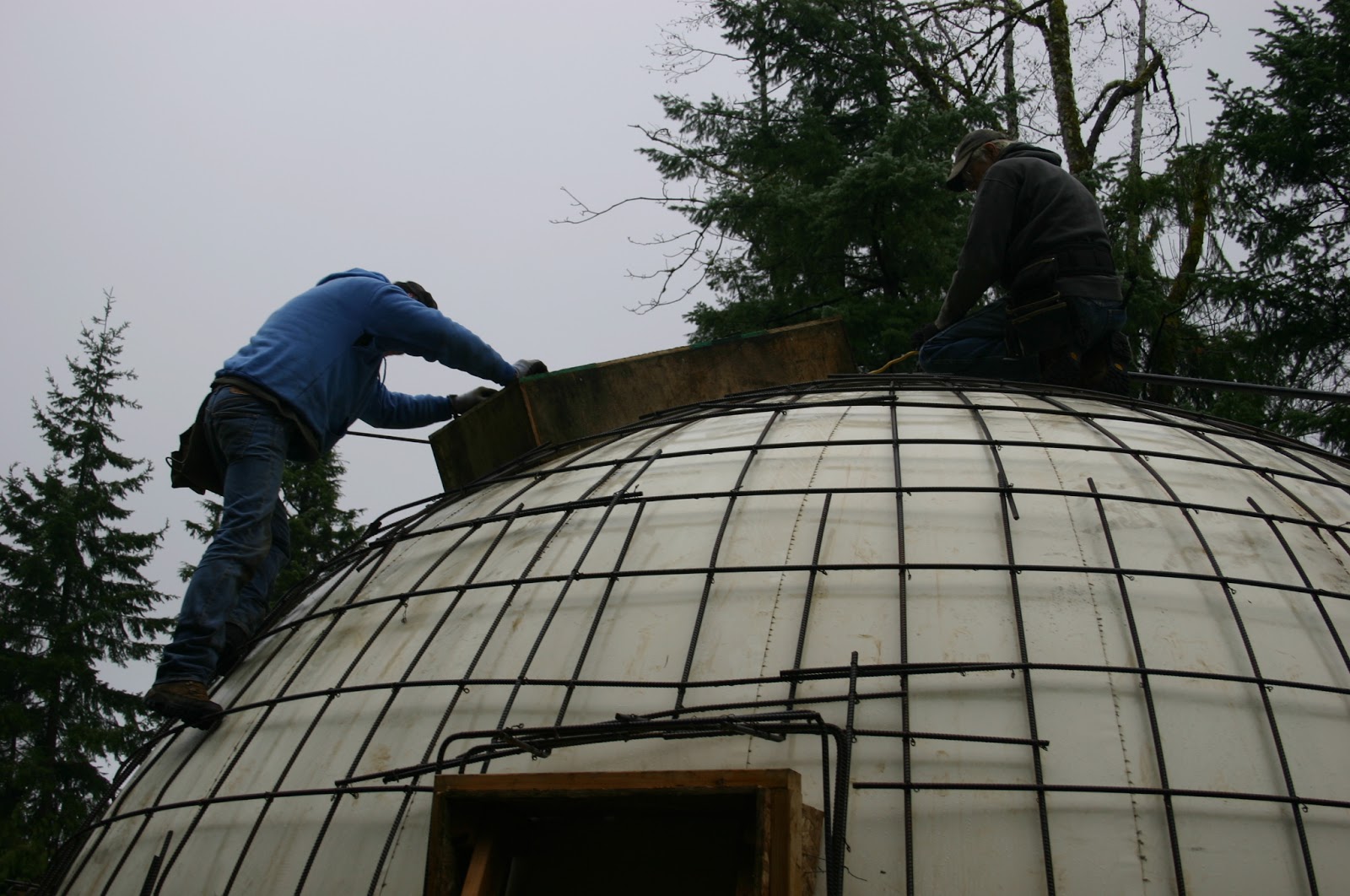 Building my Hobbit Dome rebar