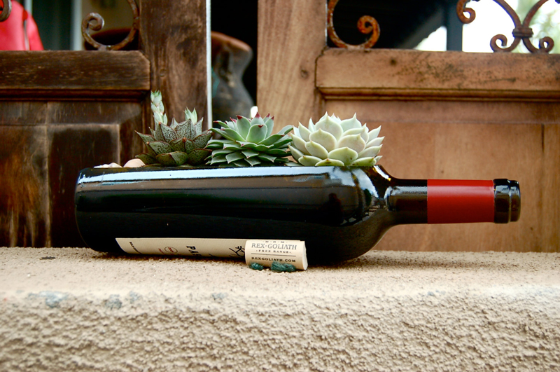 30 DIY Ideas to Recycle Your Old Wine Bottles Do it yourself ideas and projects