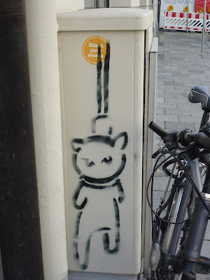 Stencil: Little Lucys Katze, El Bocho, München, Streetart, Graffiti
