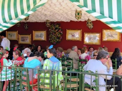 Interior de una de las casetas de la Feria de Abril Casetas Feria Abril Sevilla