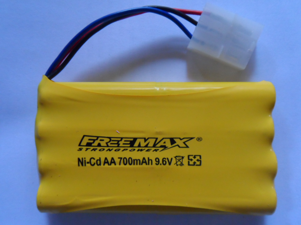 Jual aneka barang: baterai cas mobil remot control NI-CD AA 700mAh 9.6V