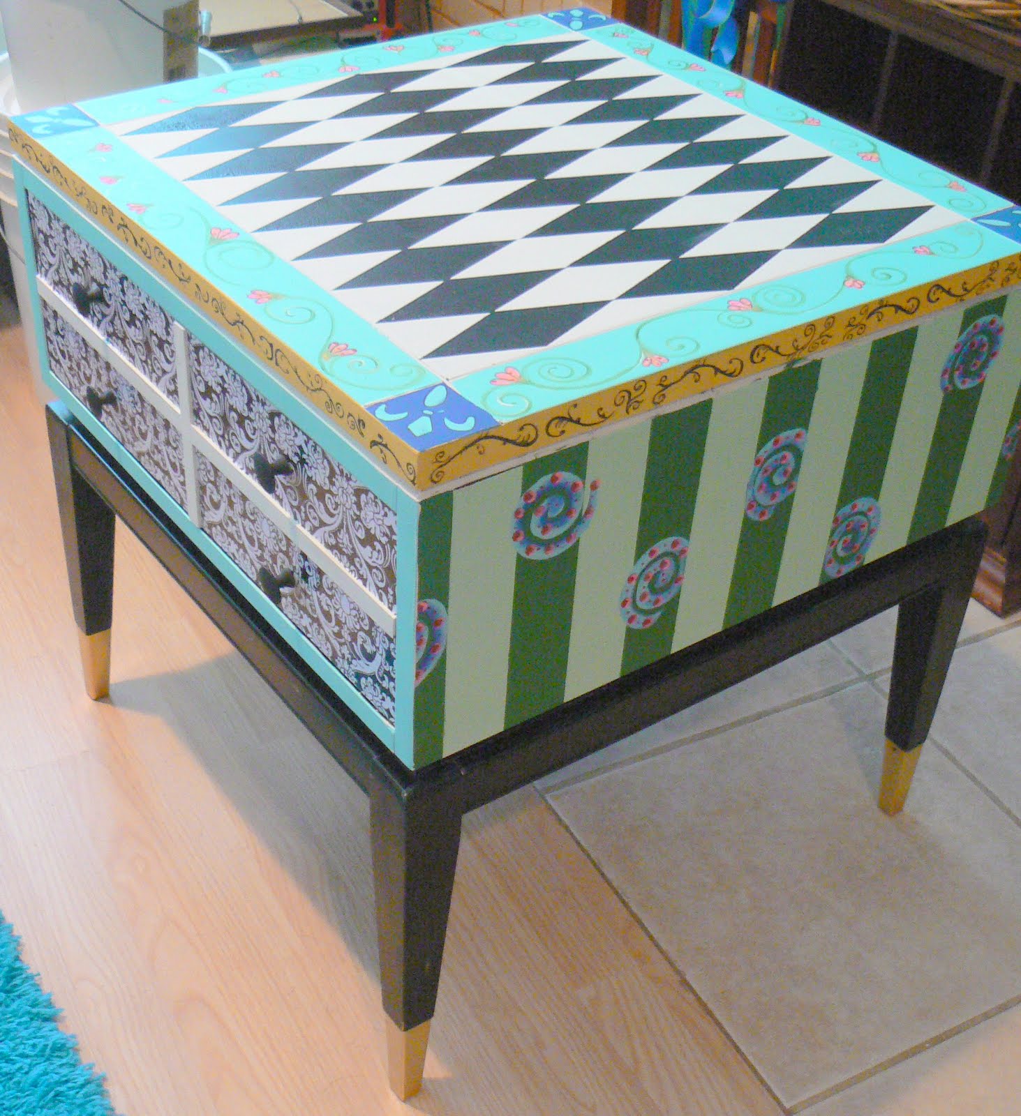 A Pretty Pastime Lane End Table