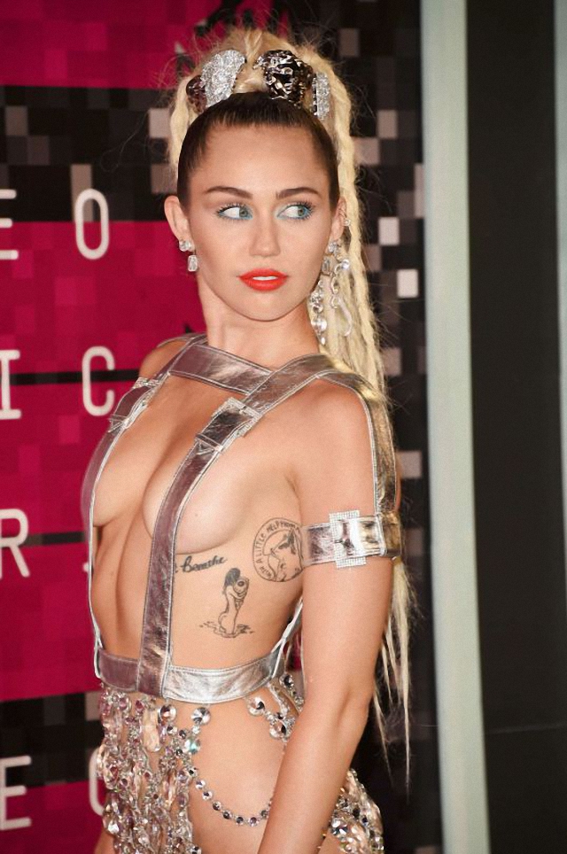 Miley Cyrus en MTV Vídeo Music Awards Miley Cyrus en MTV Vídeo Music Awards