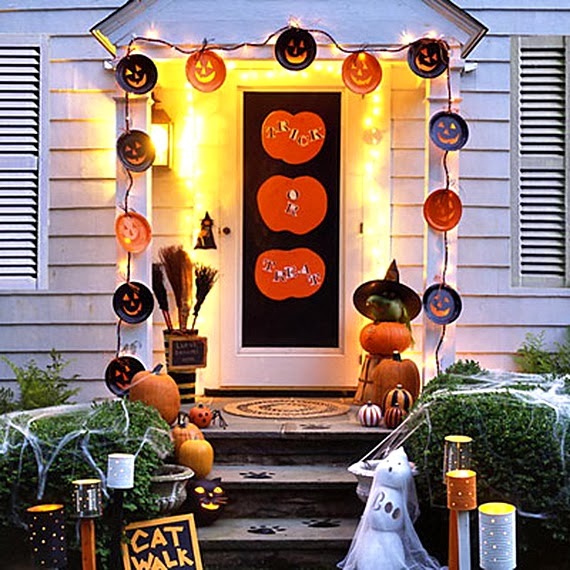 The Domestic Curator FUN OUTDOOR HALLOWEEN DECOR