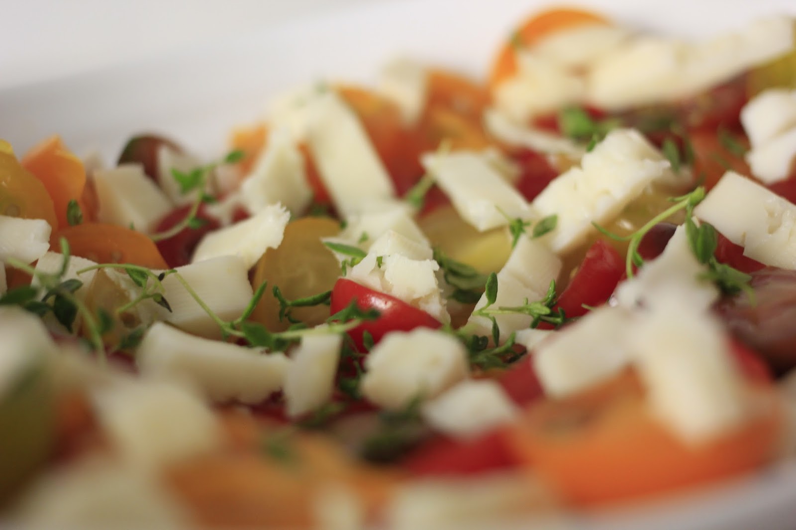 Ensalada de tomates con queso y orégano Healthy Food Chic and Cakes