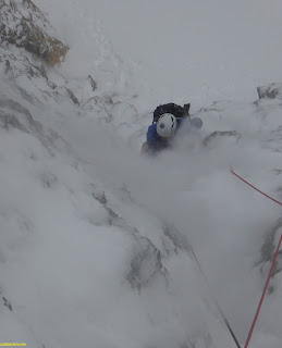 primer largo Guias de alta montaña IFMGA UIAGM en Picos de Europa #guiasdemontañadepicosdeeuropa