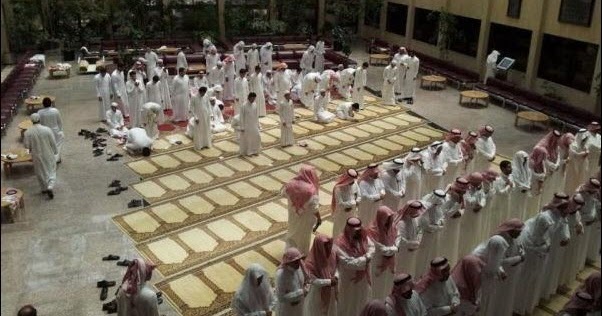 مدونة غندور وقت صلاة الظهر فى مدرسة سعودية بها طلاب سنة وشيعة