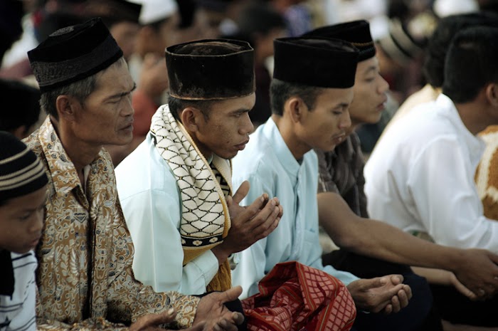 Memahami Agama yang Mencerahkan