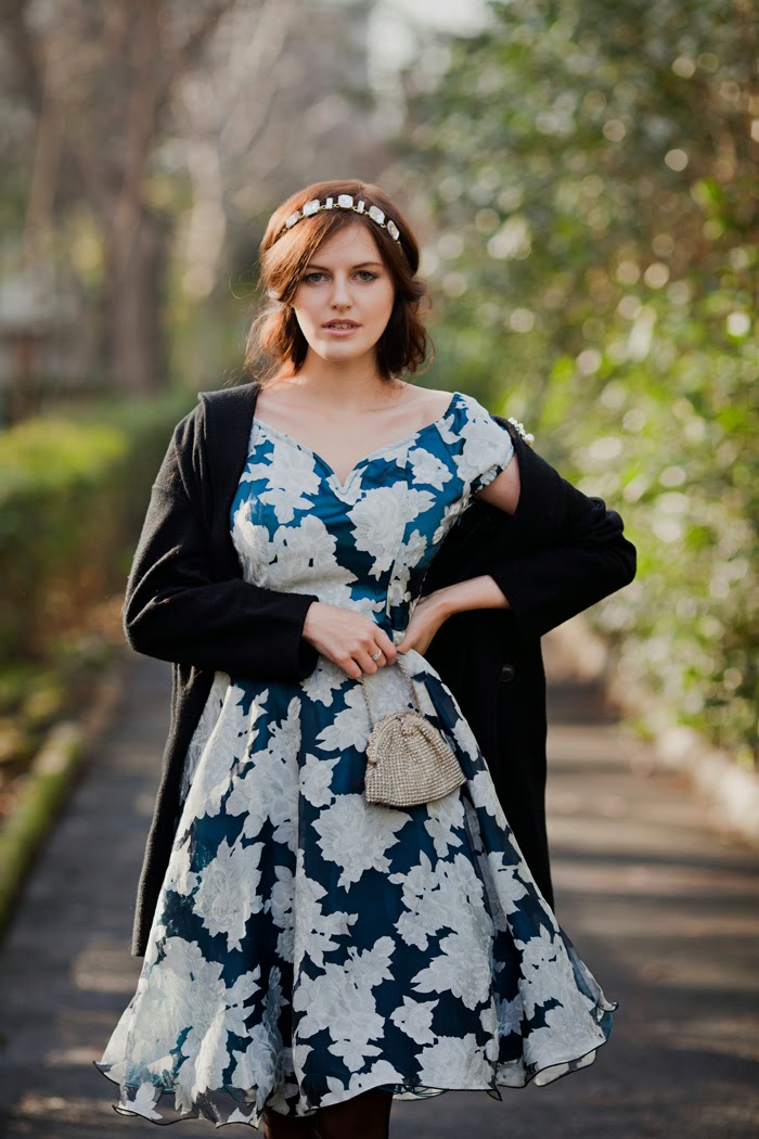 viktoriya%2Bsener%2Bfashion%2Bblogger%2Bfrom%2Bturkey%2Bukraine%2Bwearing%2Bchi%2Bchi%2Blondon%2Bfloral%2Bdress%2Bsheinside%2Bblack%2Bcoat%2Basos%2Bheadband%2Bbeads.us%2Bbrooch%2B%286%29.jpg