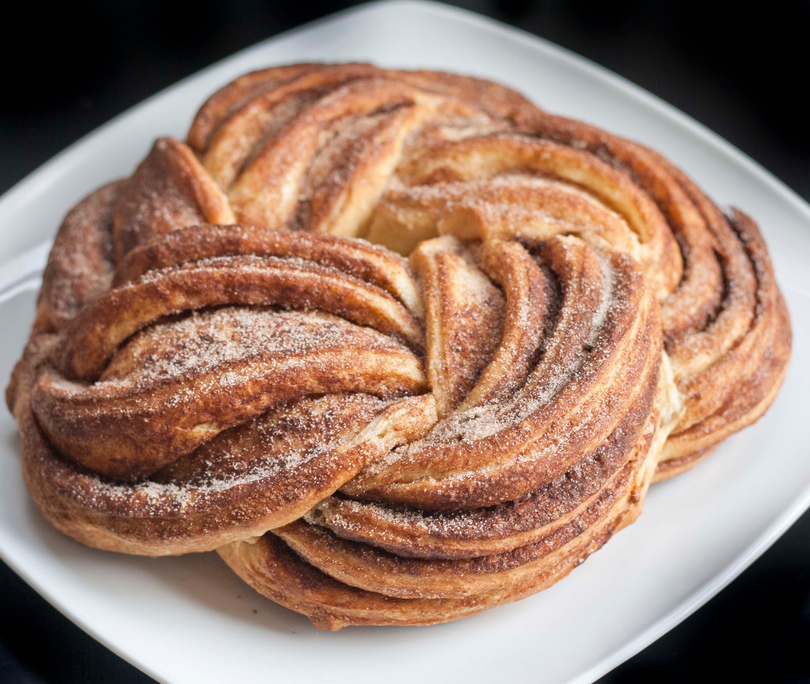 *SkinnyMinhy's Adventures in Food + Crafting Land* Twisted Cinnamon Bread