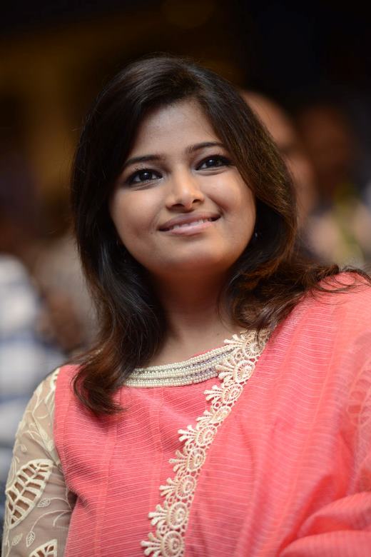 Gusa Gusa: Anchor Jahnavi Hot Pics