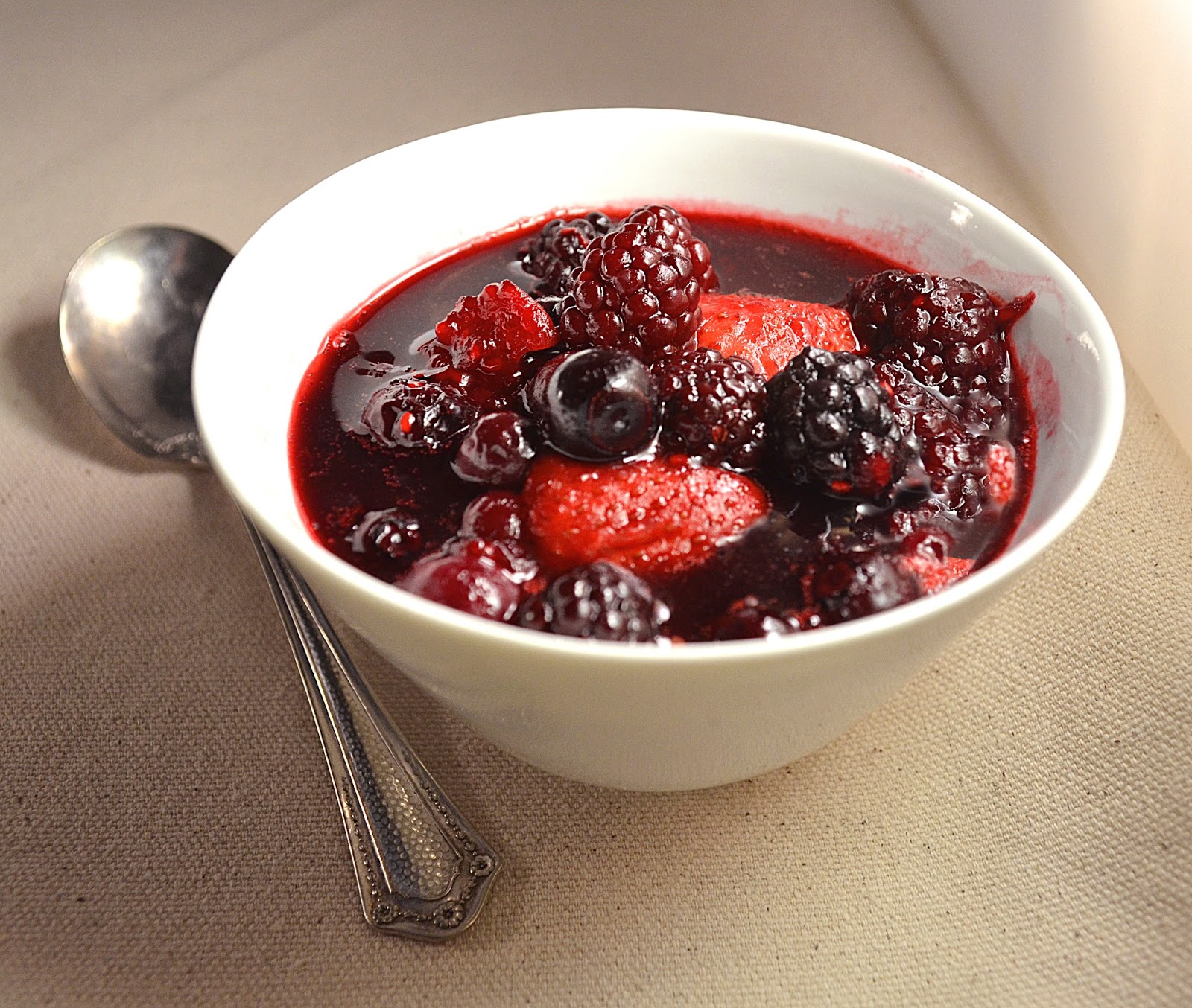 Chocolate Cake With Mixed Berry Coulis Chocolate Cake With Mixed Berry Coulis