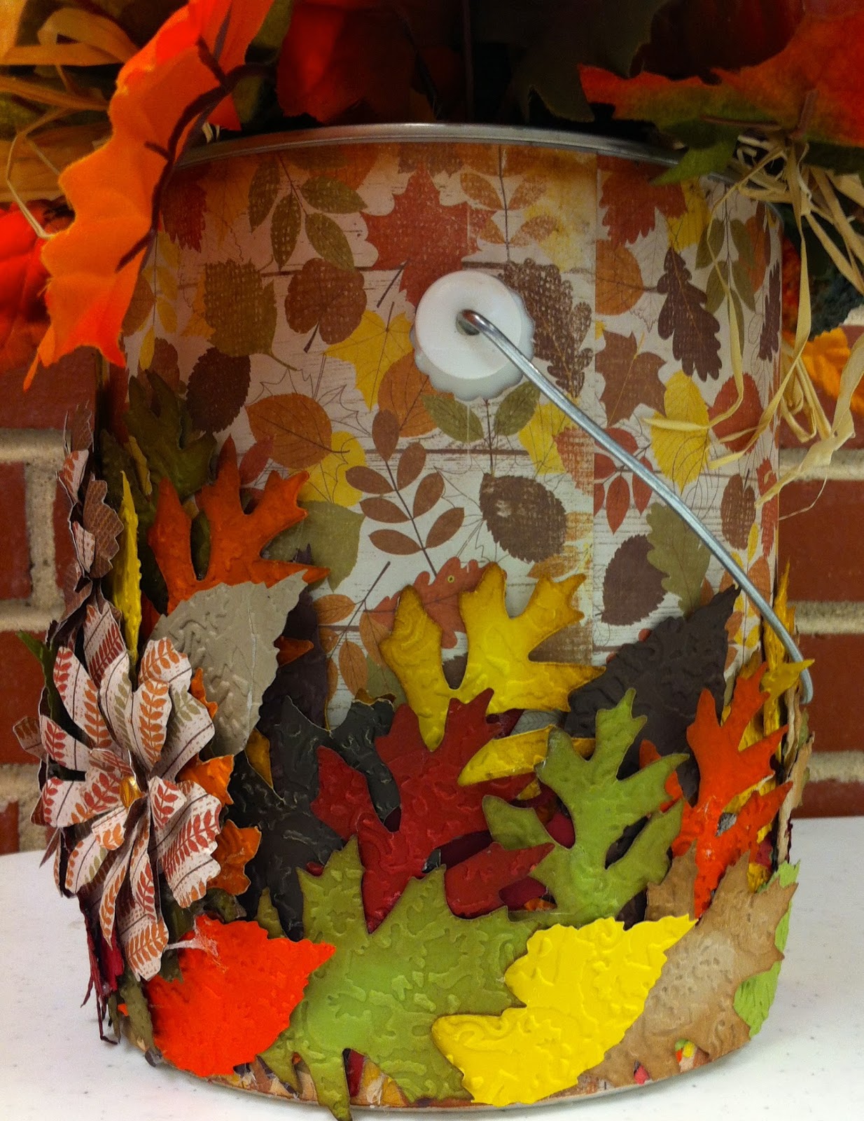 Okienurse's Paper and Ink Therapy Recycling an old paint bucket!