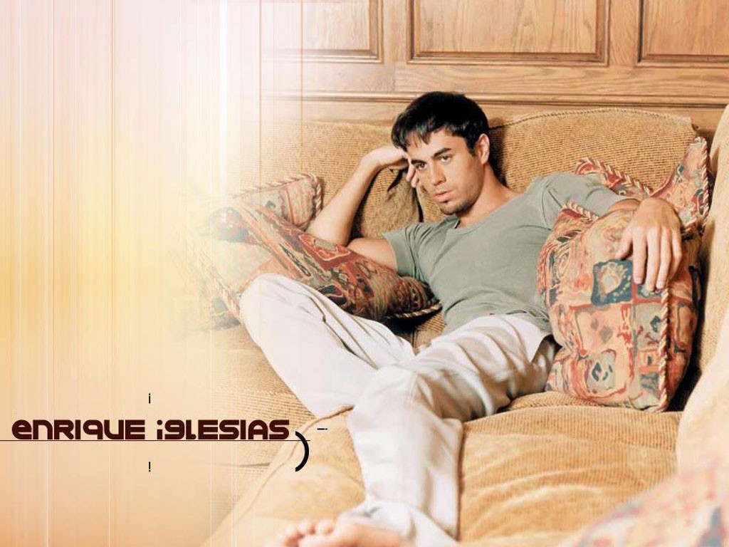 http://4.bp.blogspot.com/-D_AjEF0NY90/TcrRMqZBIaI/AAAAAAAAAjY/uL4g39Mecf4/s1600/Enrique-Iglesias-Wallpapers-2011-.jpg