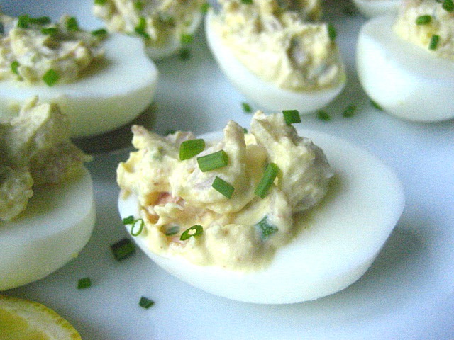 How+to+make+deviled+eggs+with+relish