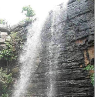 Muktai Waterfall Umrer, Chandrapur Tourists Place Details