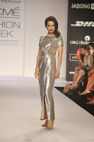 Gorgeous Kangna Ranaut walks for Dorothy Perkins at LFW 2014