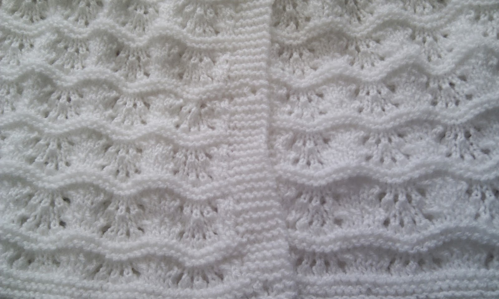 Didemin ilmekleri yaprak robalı bebek yeleği Didemin ilmekleri yaprak robalı bebek yeleği