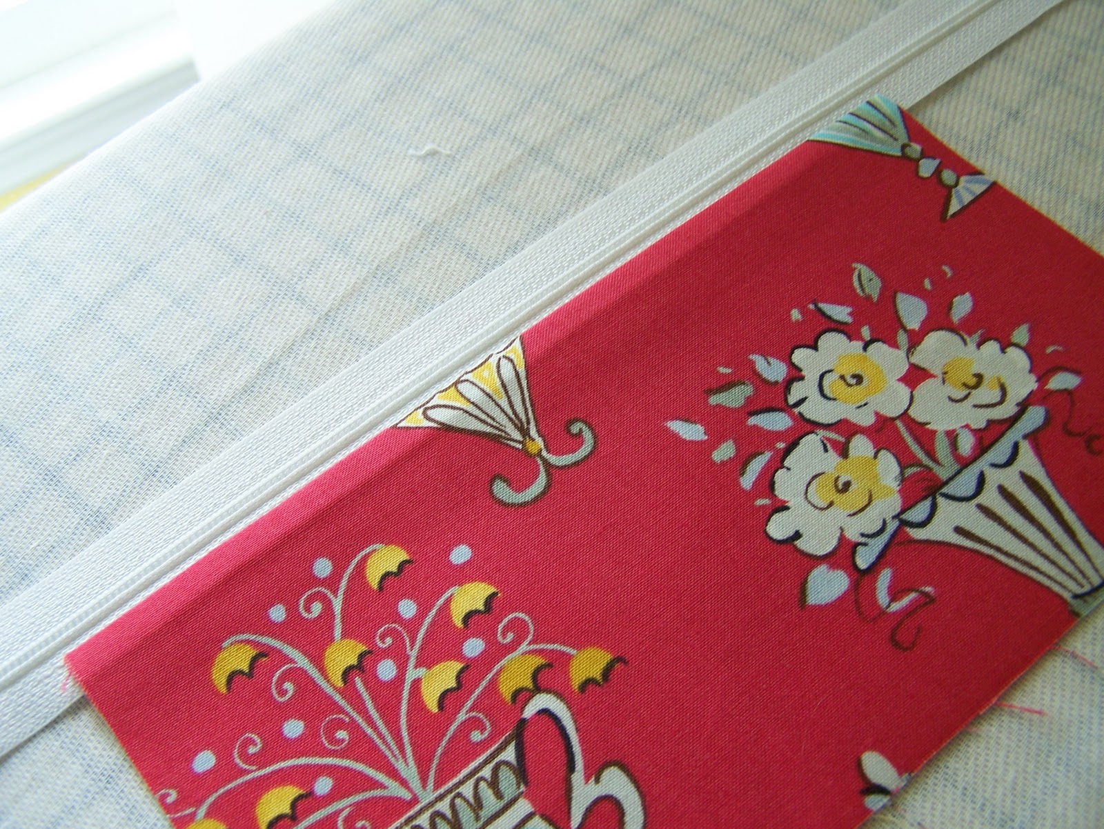 n' stitches designs Lined Purse with Zipper Tutorial