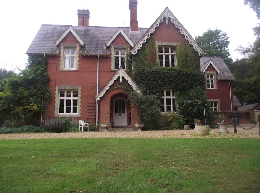 SAHLENSKA HUSET På engelska landsbygden! SAHLENSKA HUSET På engelska landsbygden!