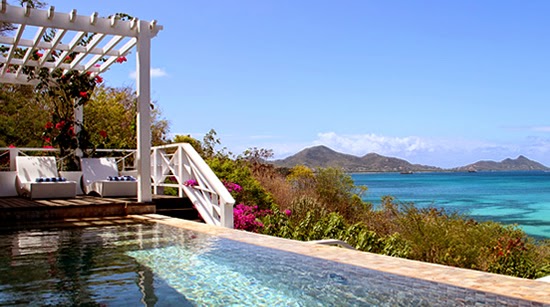 The pool with views of the sea and coastline The pool with views of the sea and coastline
