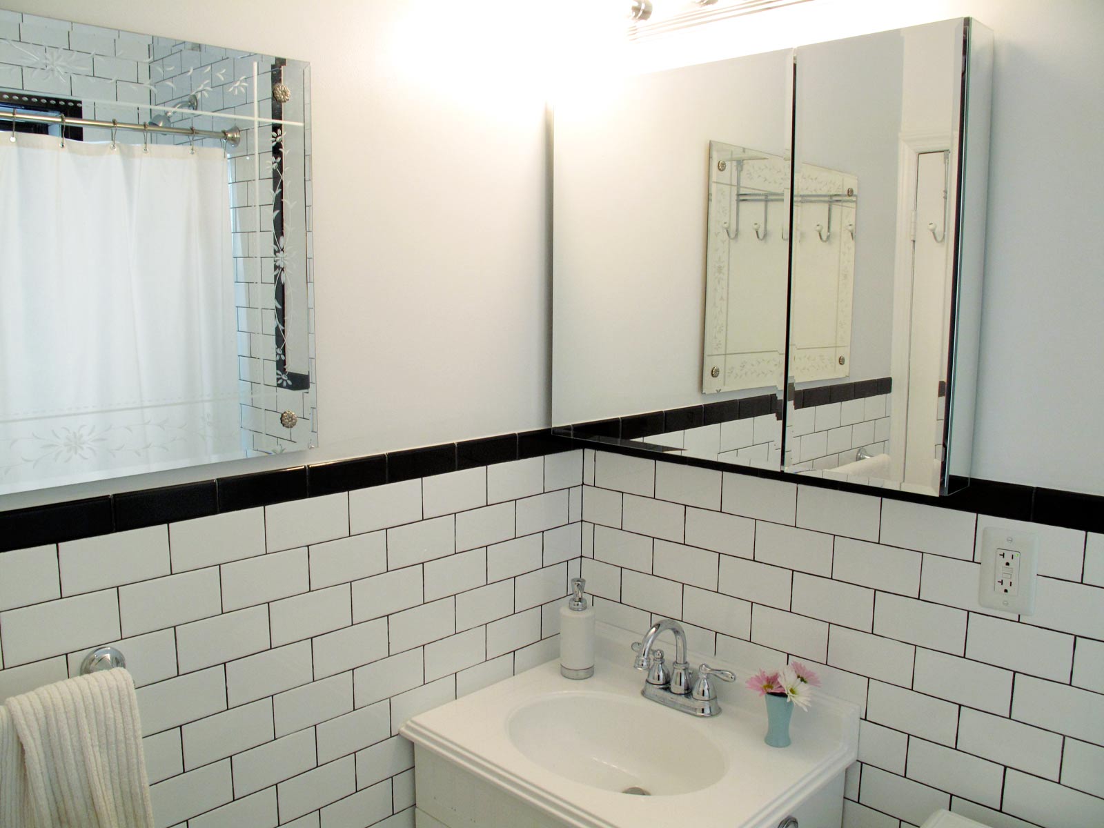 the little house in the city: the bathroom revealed the little house in the city: the bathroom revealed