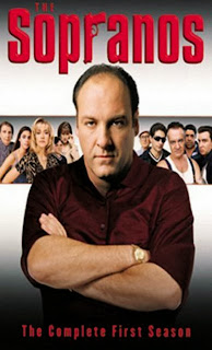 8-The Sopranos: David Chase’in yapımcılığını üstlendiği, 1999-2007 yılları arasında Amerikan HBO televizyonunda yayınlanmış dizidir. Dizinin konusu New Jersey’de bir Amerikan-İtalyan mafya ailesi patronu Tony Soprano’nun meslek, suç, şiddet, aile, adalet ve dostluk kavramları arasındaki denge kurma mücadelesi üzerine kurulmuştur.
