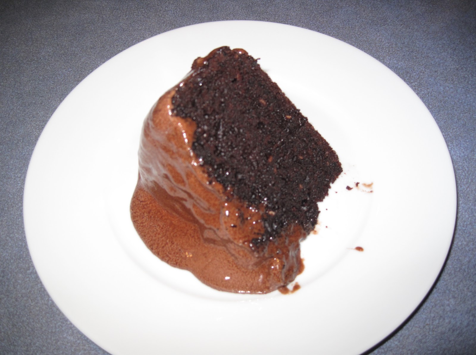 Squeeze Cuddles Colourful, Decorative, Delightful Chocolate Fudge Cake