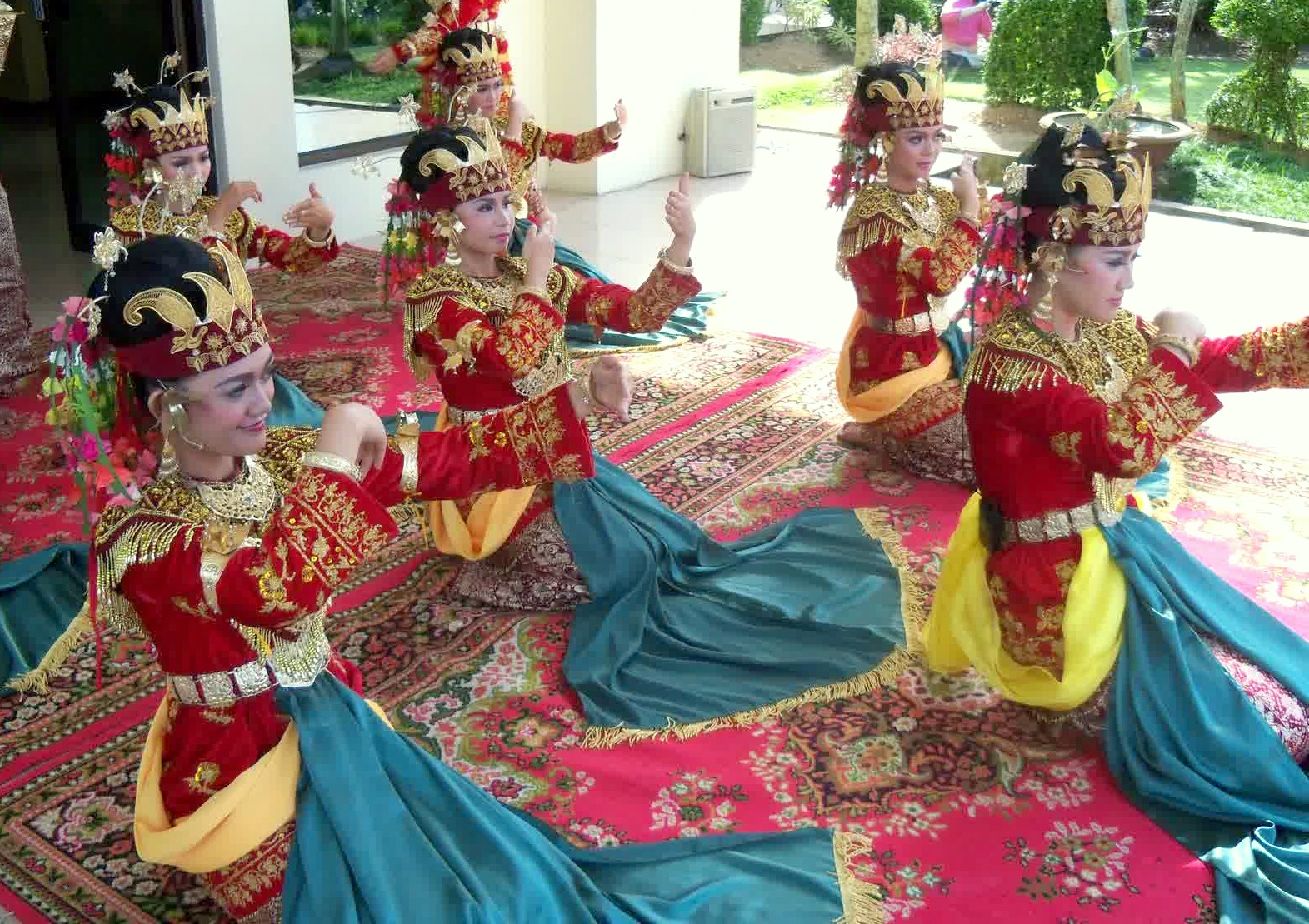 Tari Sekapur Sirih Tarian Tradisional Dari Jambi Negeriku Indonesia