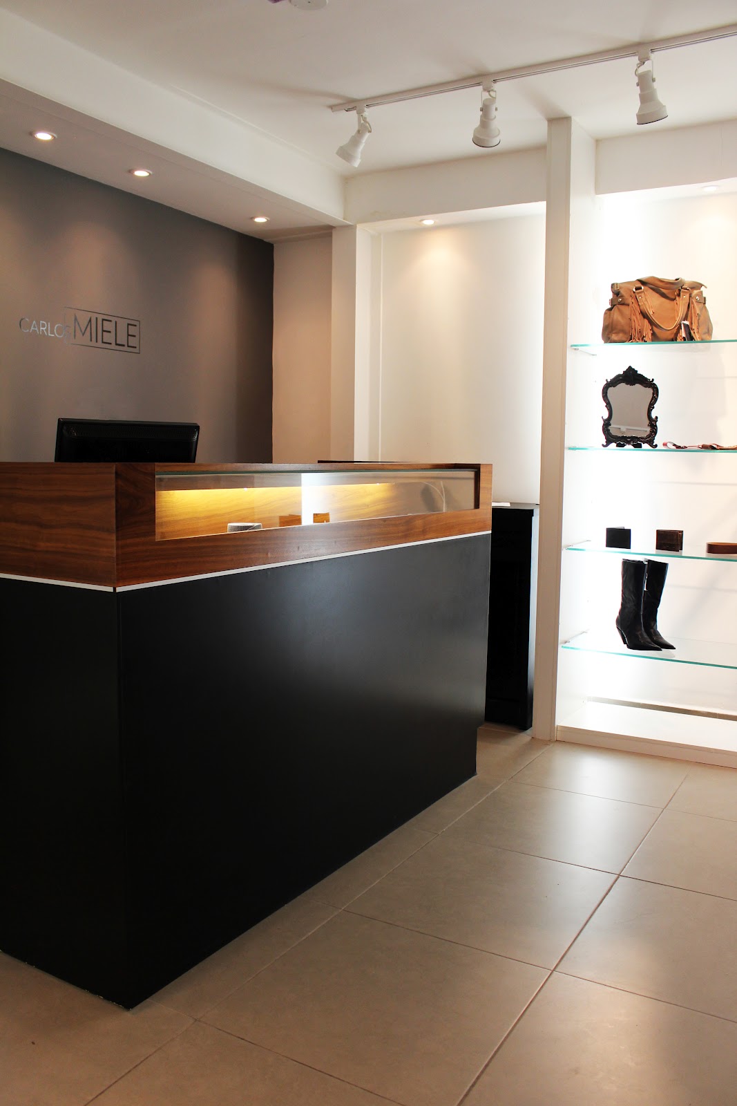 Loja M.Officer Fábrica de Ideias Brasileiras