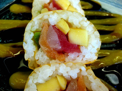 Hawaiian Roll at Wicker Park Seafood & Sushi Park at O'Hare International Airport (ORD) in Chicago, IL - Photo by Michelle Judd of Taste As You Go