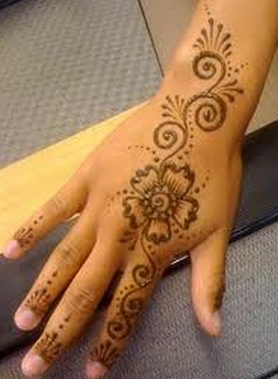 Mehendi Simple Design