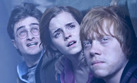 Harry, Ron y Hermione en una escena de Las reliquias de la muerte. Parte 2 Harry, Ron y Hermione en una escena de Las reliquias de la muerte parte 2