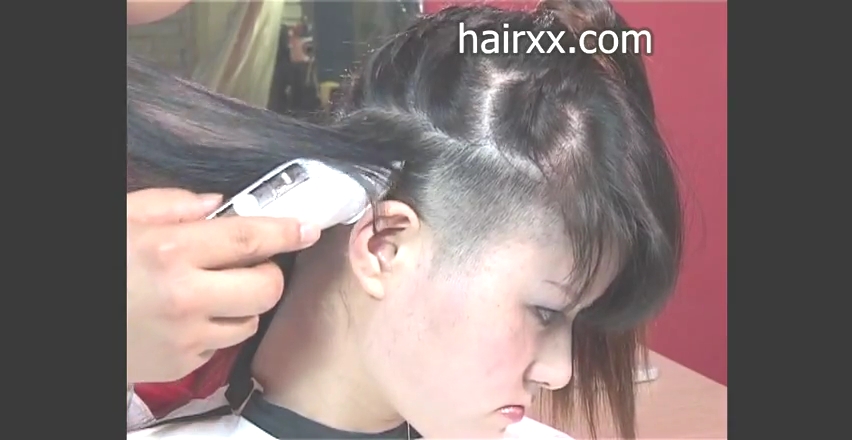 Cewek Plontos Potong Rambut Cewek Di Akademi Kepolisian