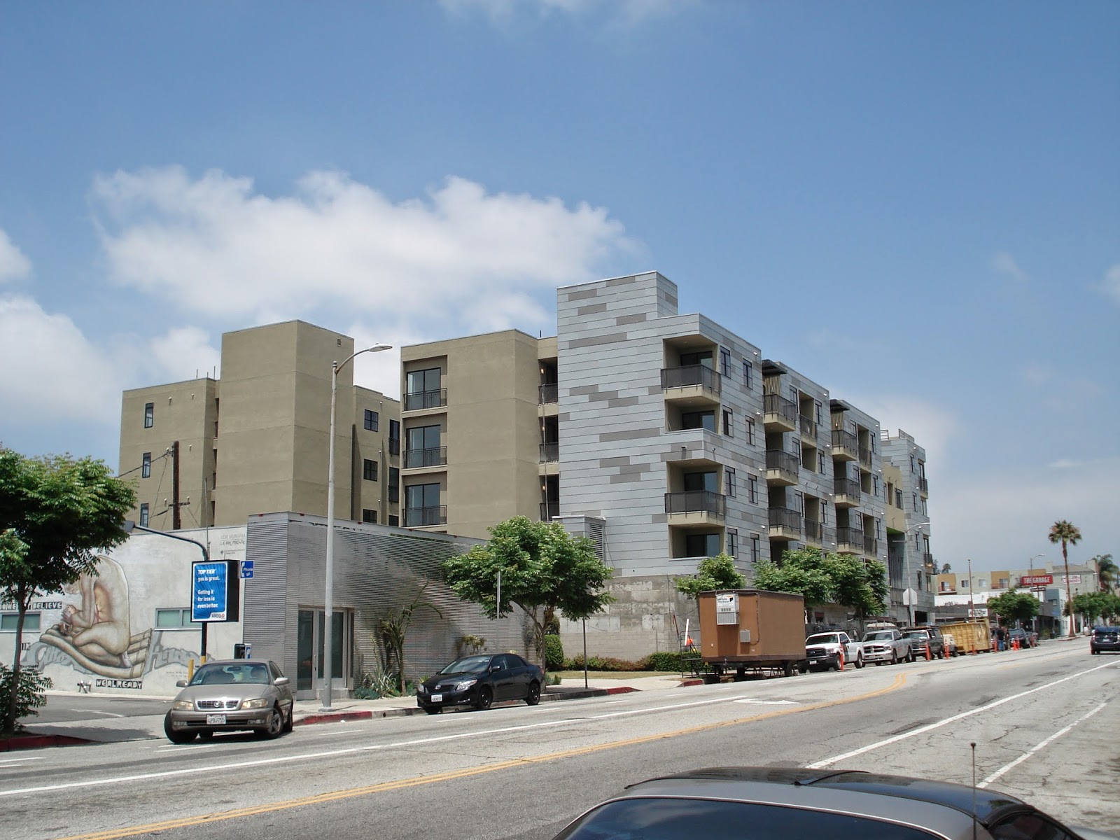 Building Los Angeles Motor Avenue Apartment Complex Nearly Finished